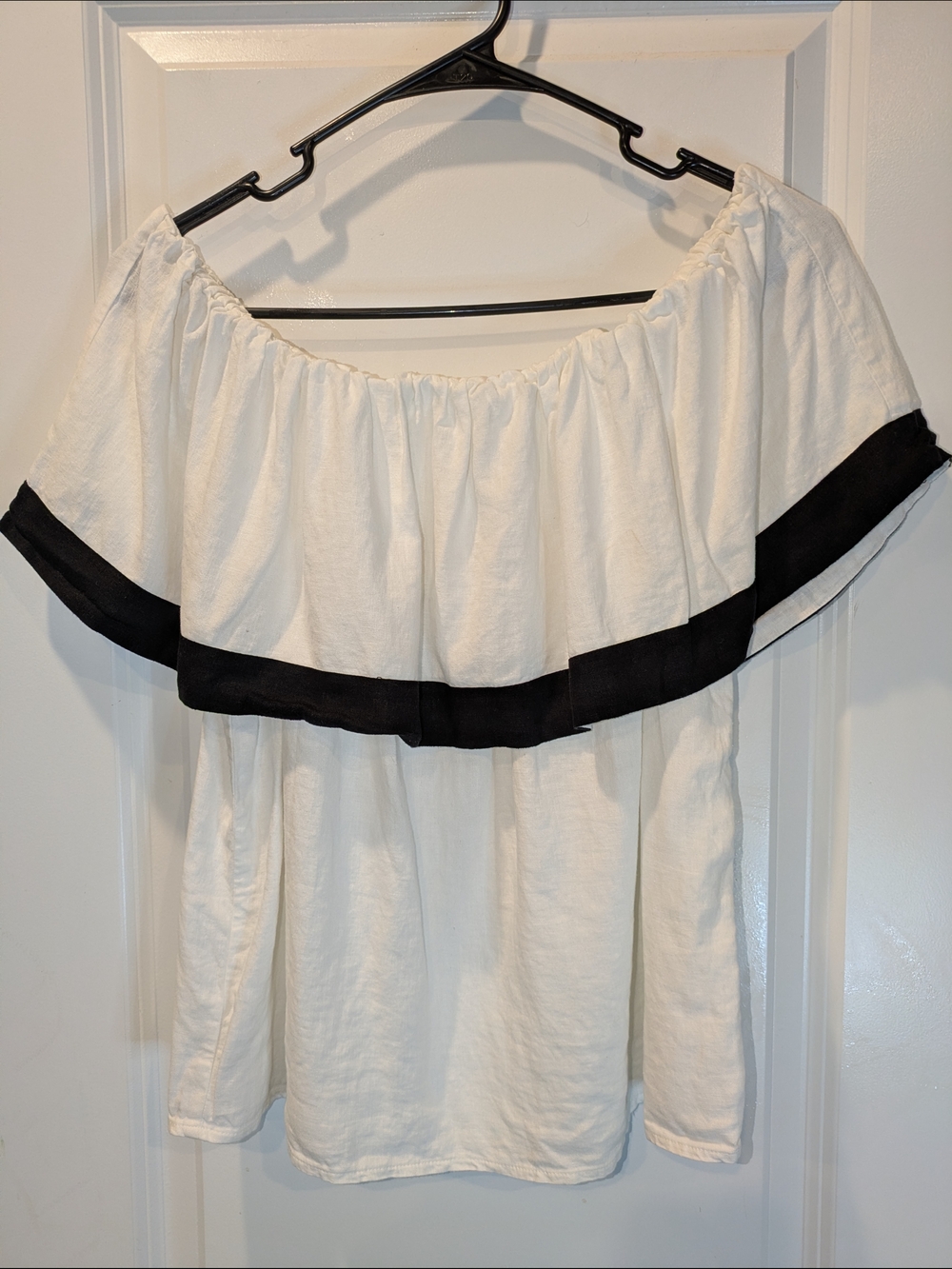 LOFT Off Shoulder Top Medium White Black Ruffle Blouse Peasant Style